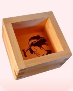 Vaso de madera para sake Kotobuki